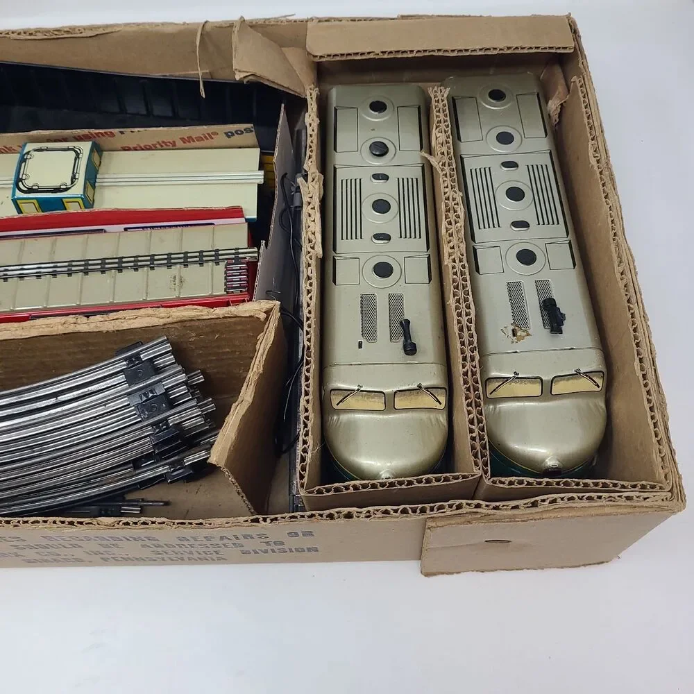 Vintage Marx Tin Train Baltimore & Ohio Locomotive Set w/ Box 5 Cars + Tracks